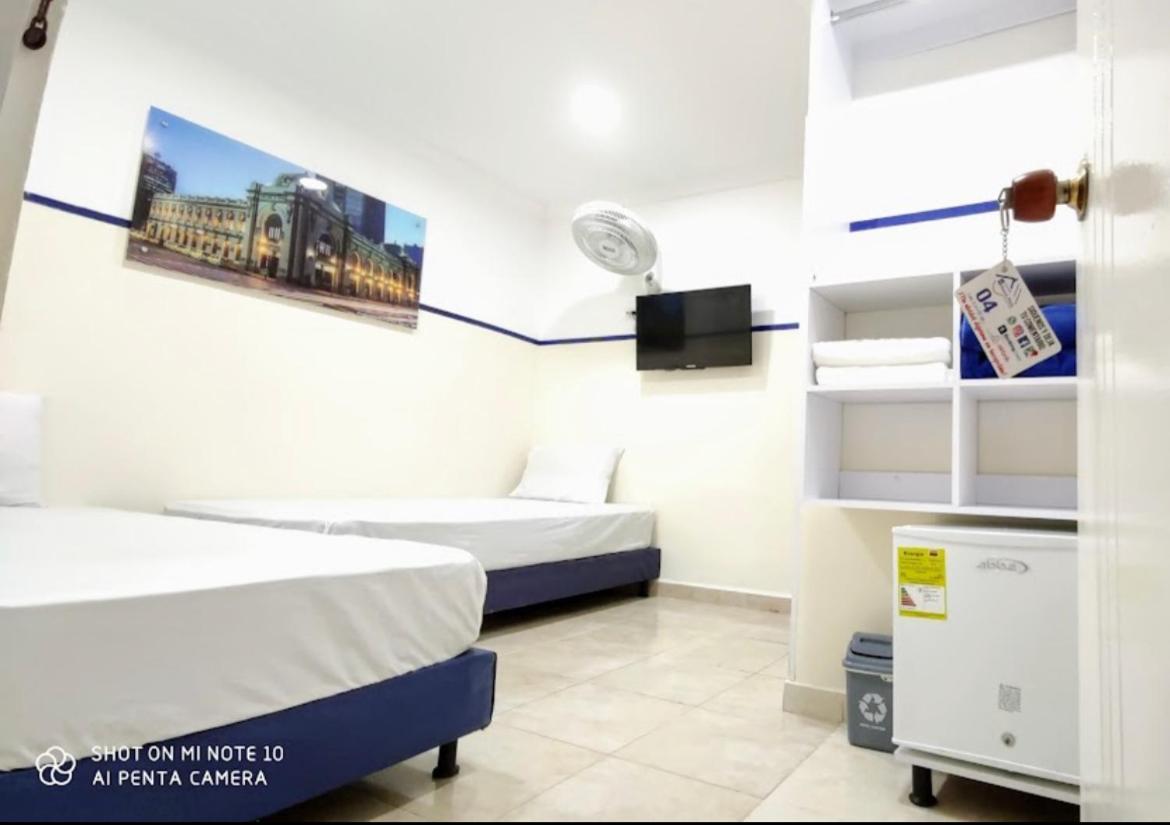 Casa Hotel Manco Mora Medellín Eksteriør billede